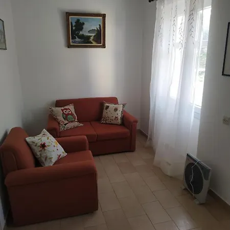 Appartamento Nikos Agios Stefanos (Thinali)
